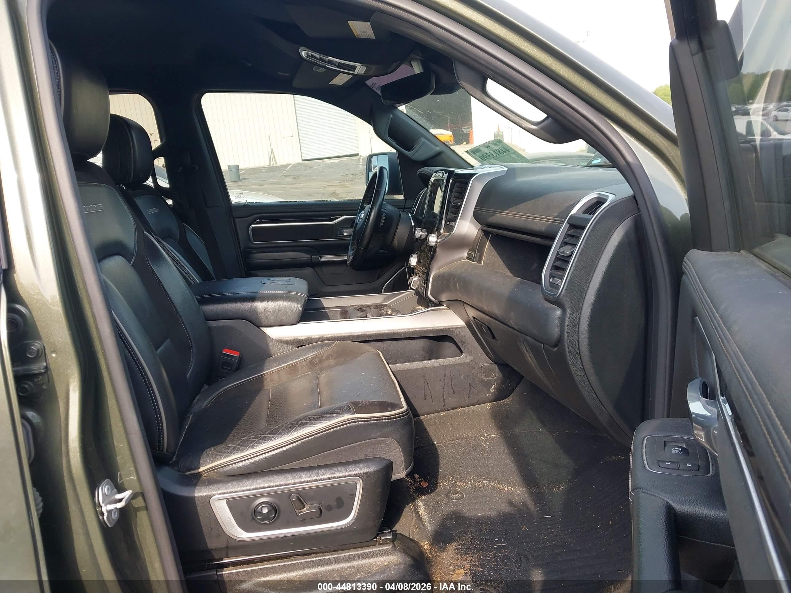 2021 Ram 1500 Laramie  4x4 6'4 Box Green vin: 1C6SRFRTXMN739746