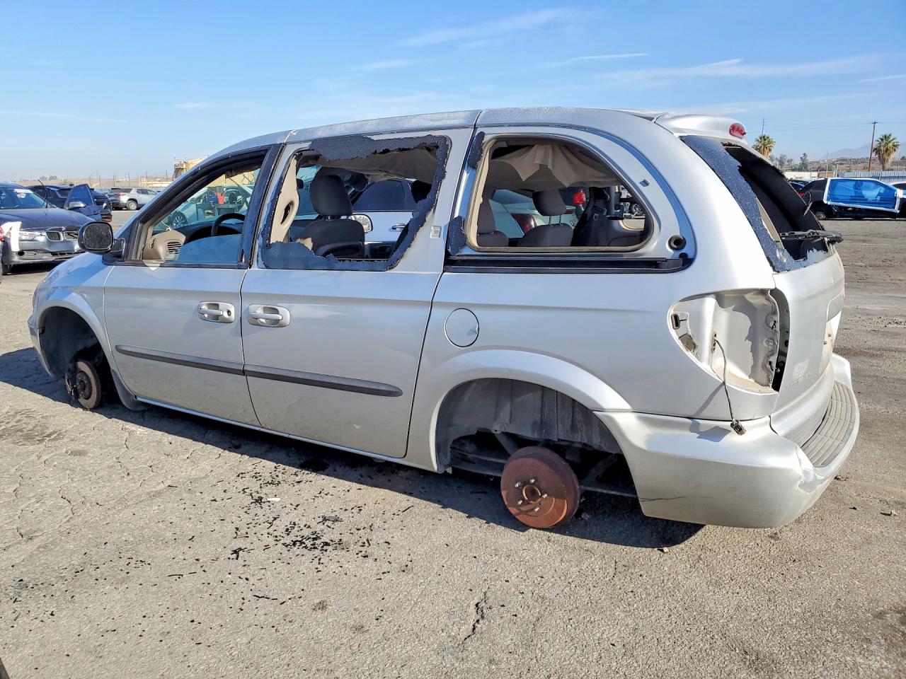 2003 Chrysler Voyager Lx Silver vin: 1C8GJ45303B229761
