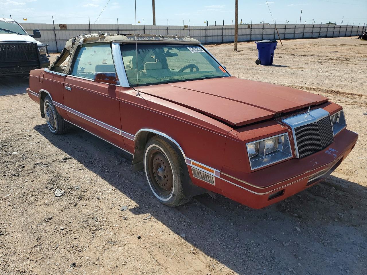 1983 Chrysler Lebaron Red vin: 1CSBC55C6DG155606