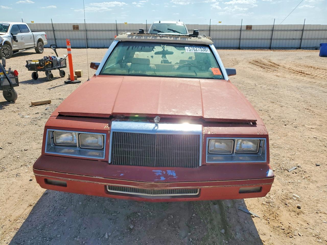 1983 Chrysler Lebaron Red vin: 1CSBC55C6DG155606