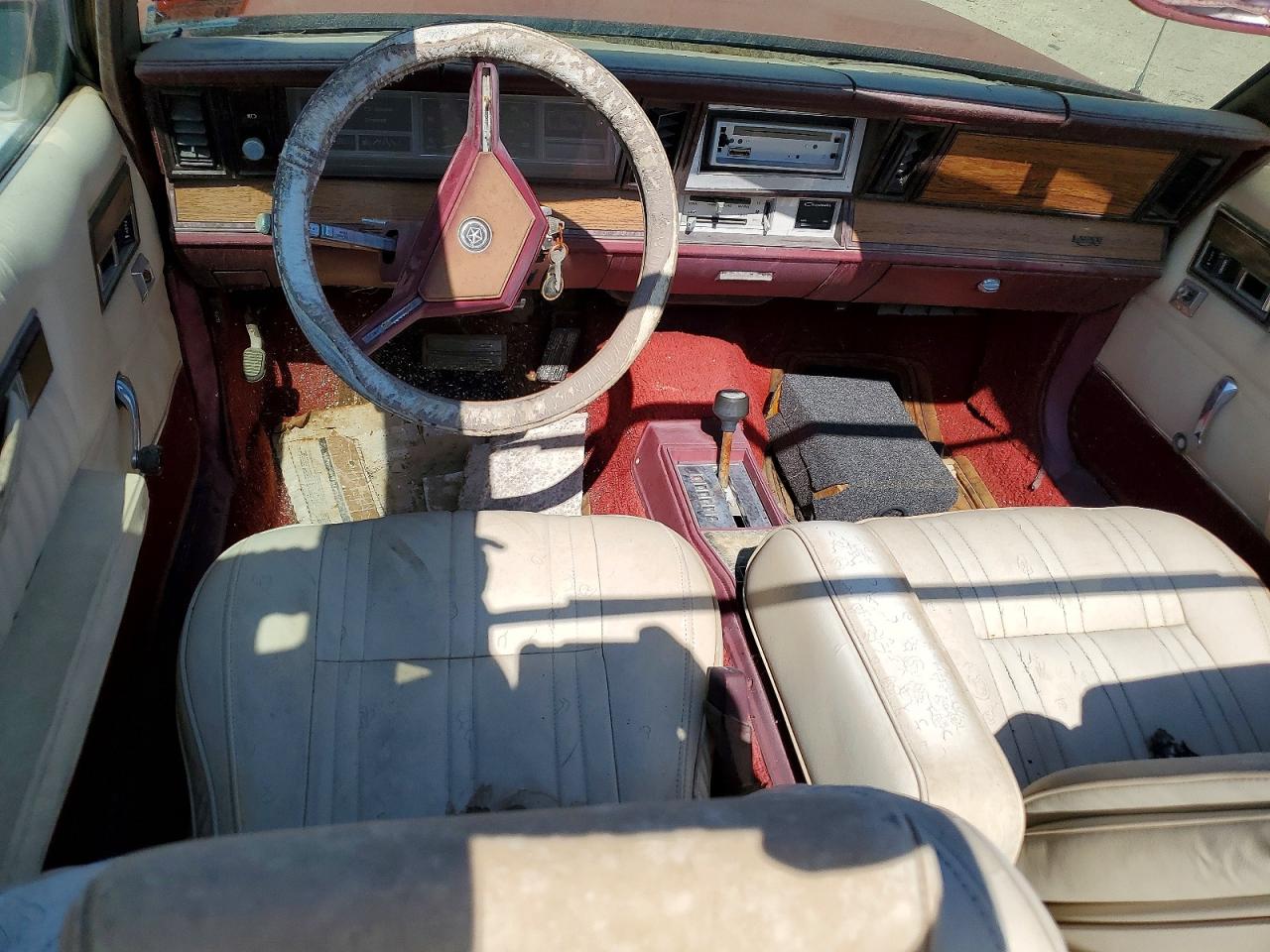 1983 Chrysler Lebaron Red vin: 1CSBC55C6DG155606
