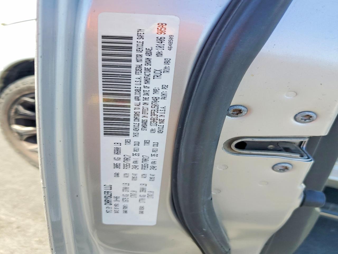2009 Dodge Ram 1500 Серебряный vin: 1D3HB13P59J507048