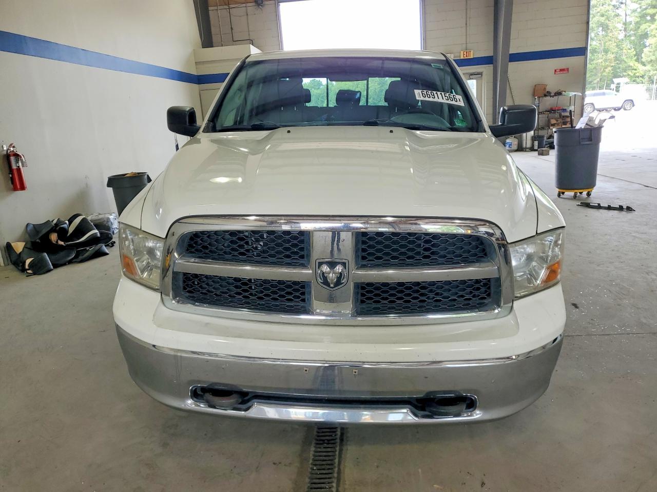 2009 Dodge Ram 1500 White vin: 1D3HB13P79S708069