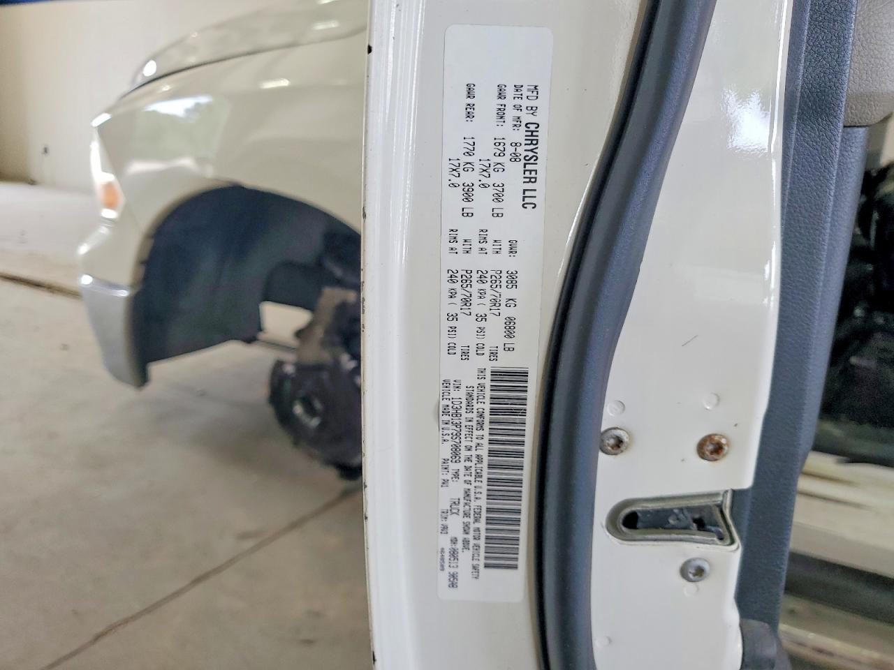 2009 Dodge Ram 1500 White vin: 1D3HB13P79S708069
