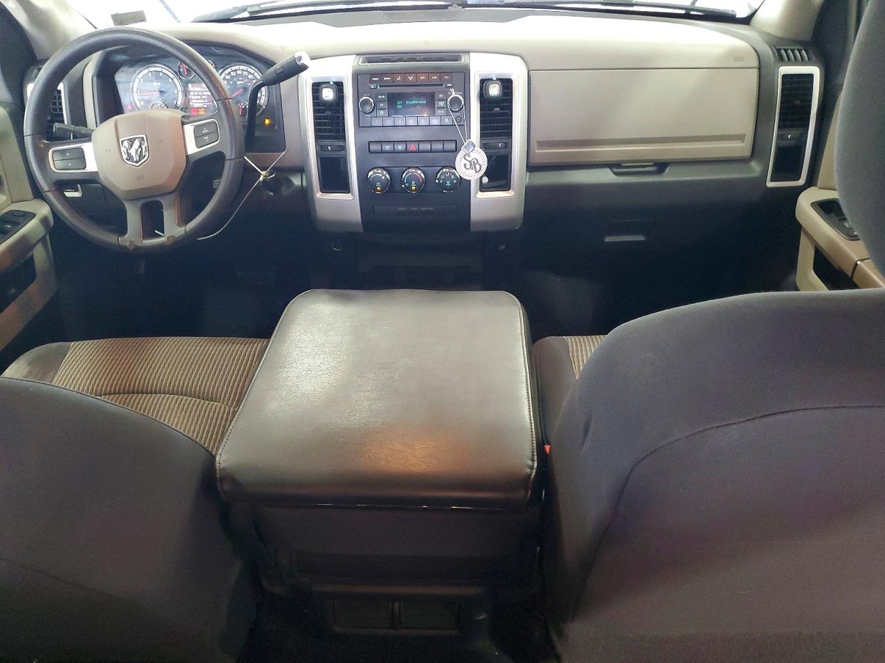 2009 Dodge Ram 1500 White vin: 1D3HB13P79S708069