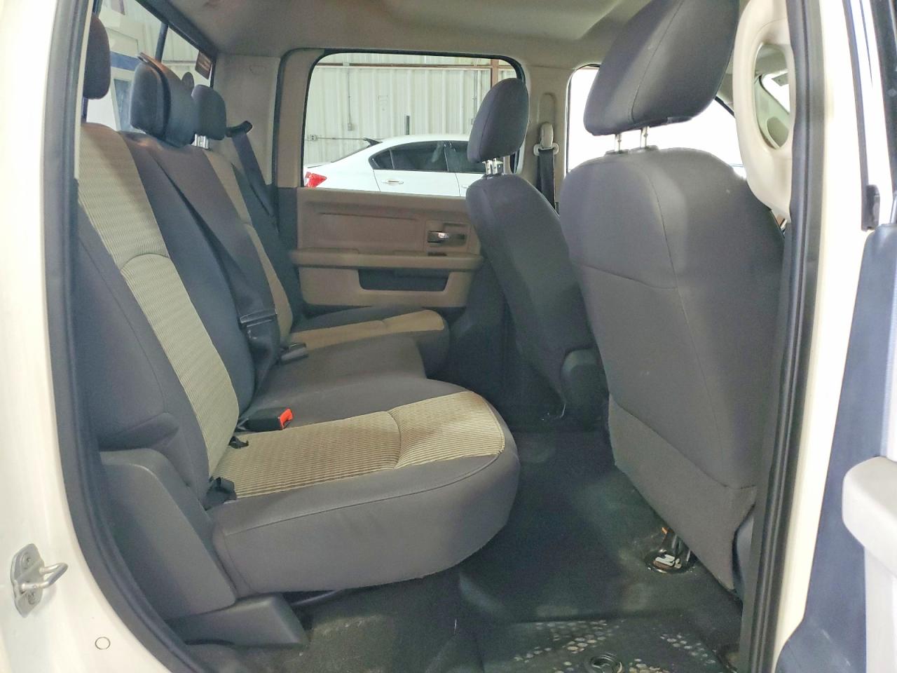 2009 Dodge Ram 1500 White vin: 1D3HB13P79S708069