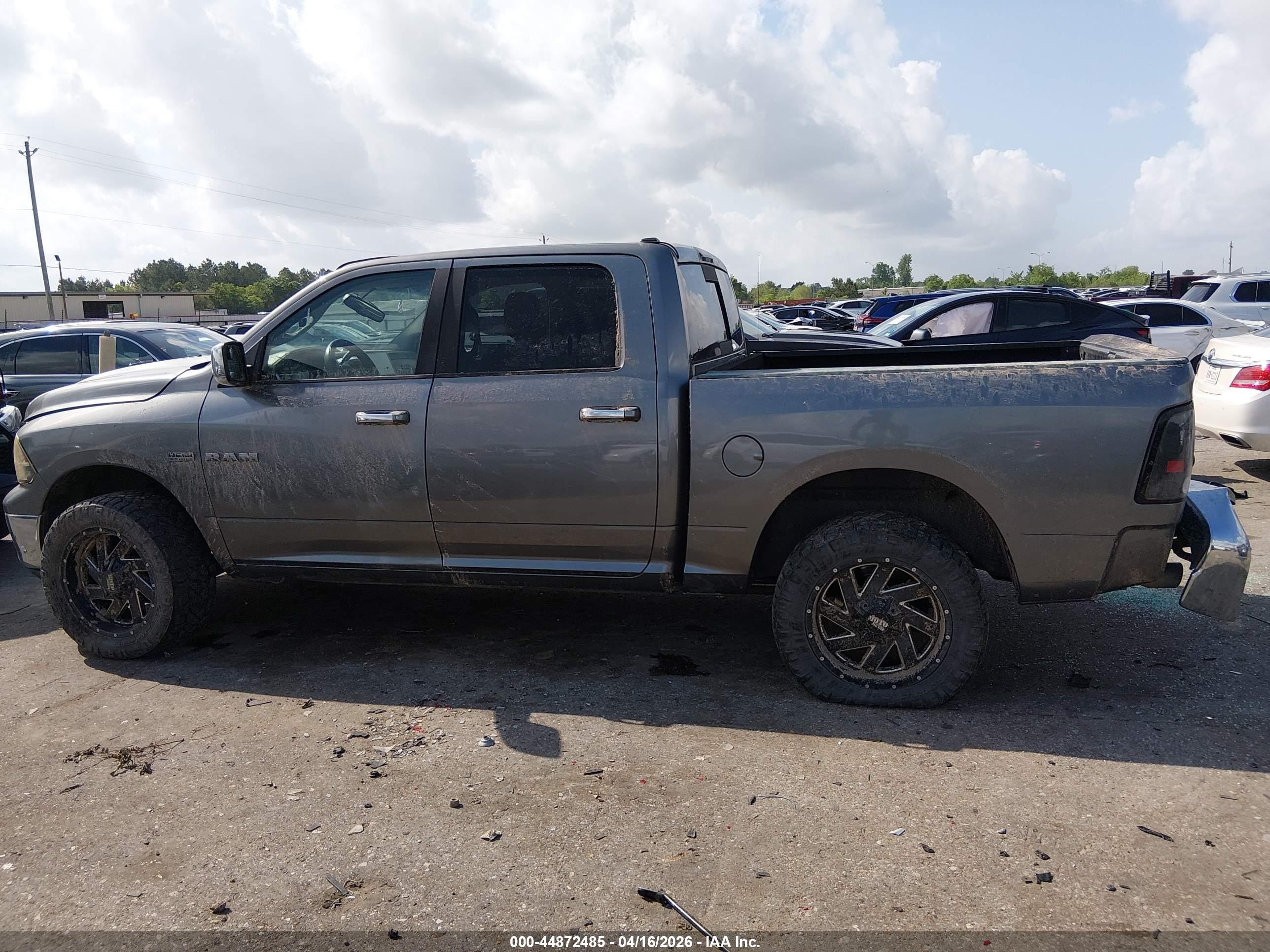2009 Dodge Ram 1500 Laramie Серый vin: 1D3HB13T09S730489