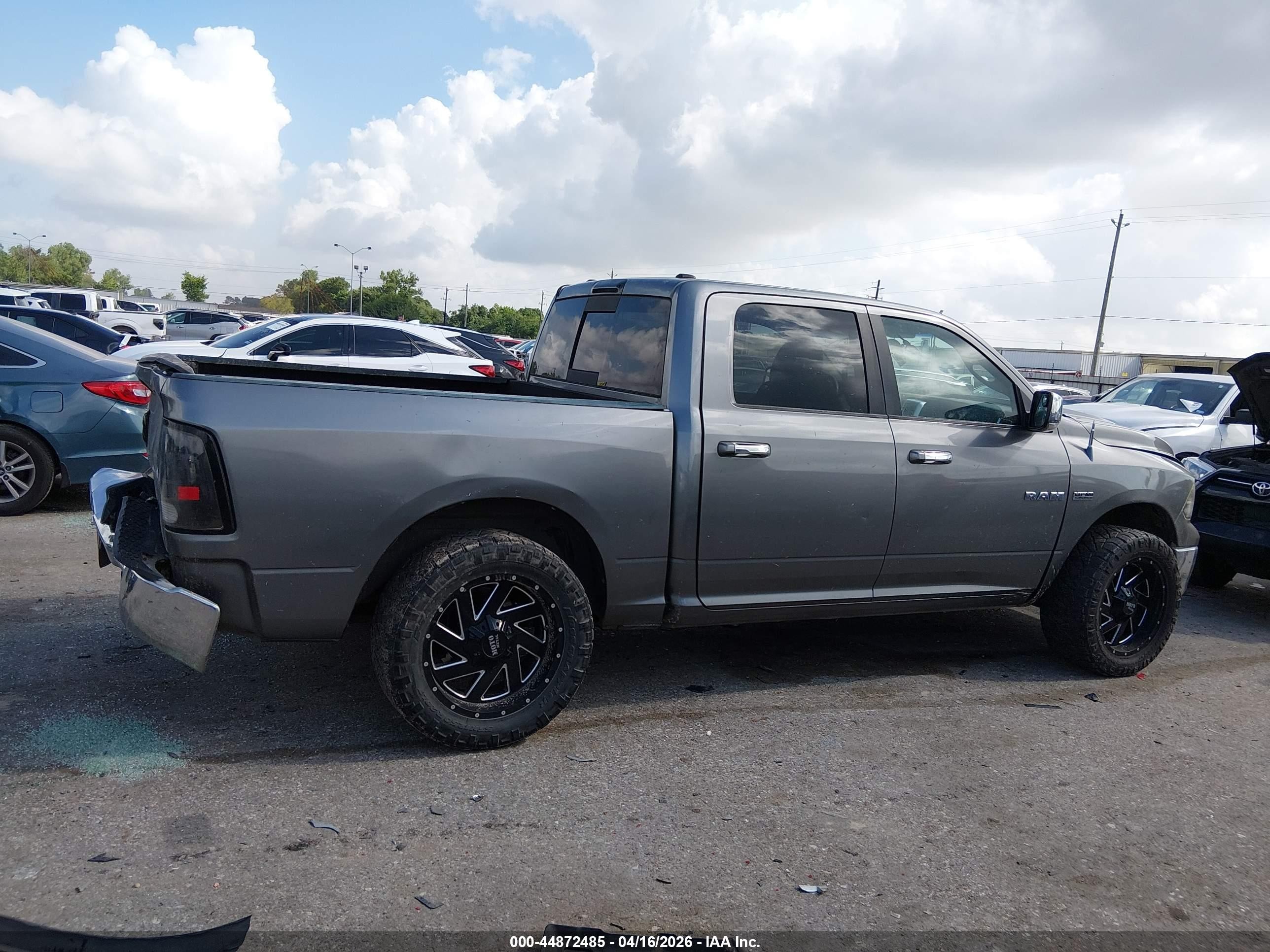 2009 Dodge Ram 1500 Laramie Серый vin: 1D3HB13T09S730489