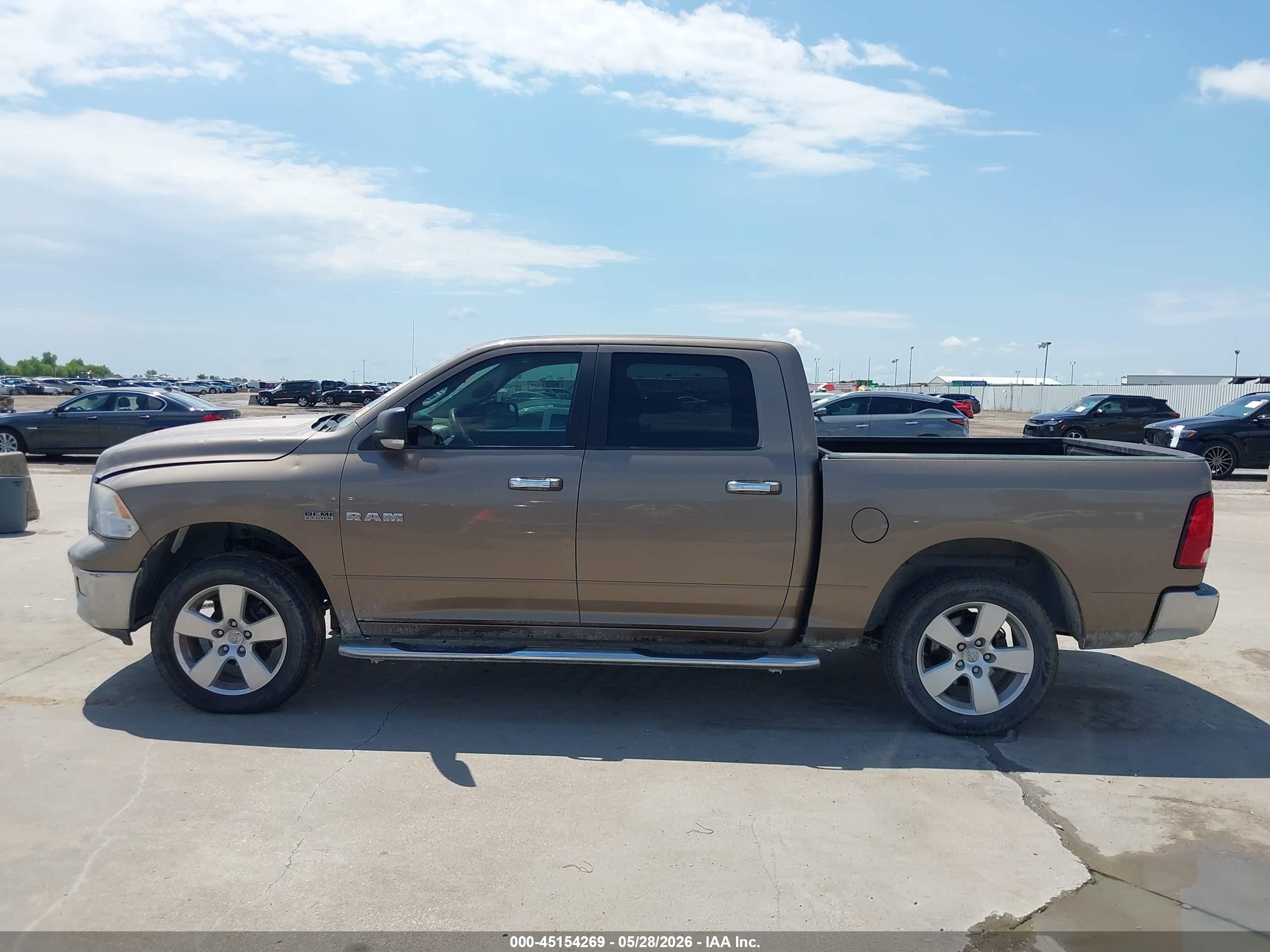 2009 Dodge Ram 1500 Slt/sport/trx Коричневый vin: 1D3HB13T09S752511