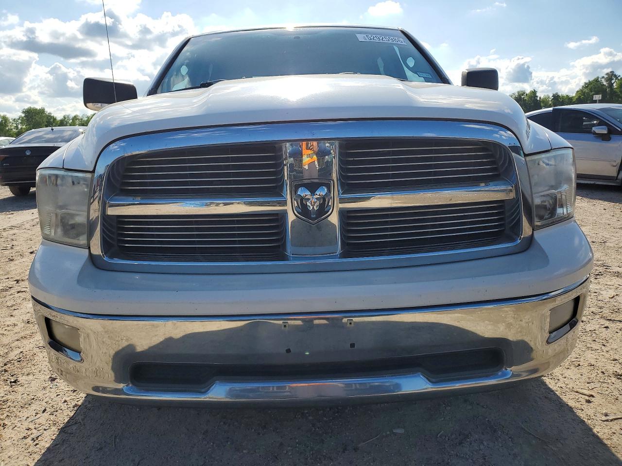 2009 Dodge Ram 1500 White vin: 1D3HB13T19J513345