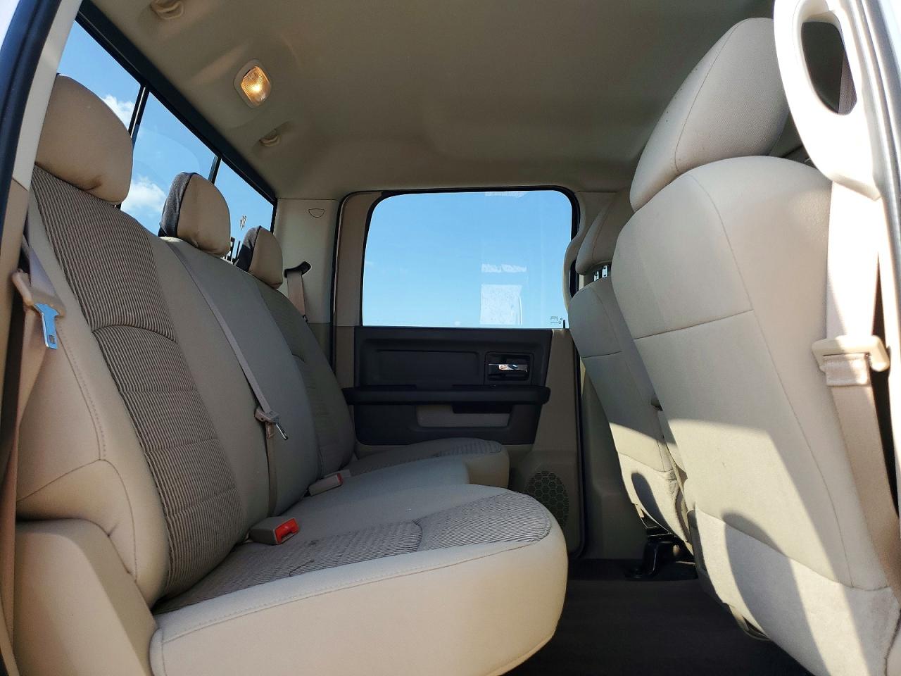 2009 Dodge Ram 1500 White vin: 1D3HB13T19J513345