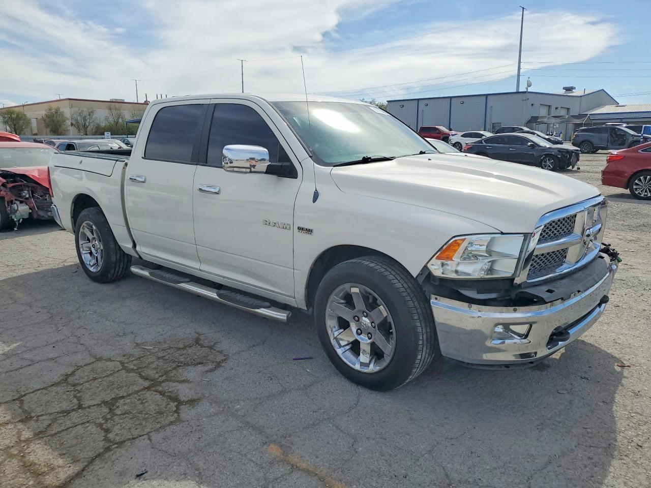 2009 Dodge Ram 1500 White vin: 1D3HB13T29J519784