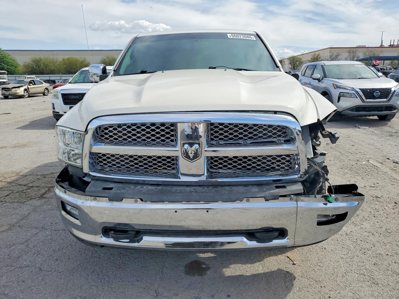 2009 Dodge Ram 1500 White vin: 1D3HB13T29J519784