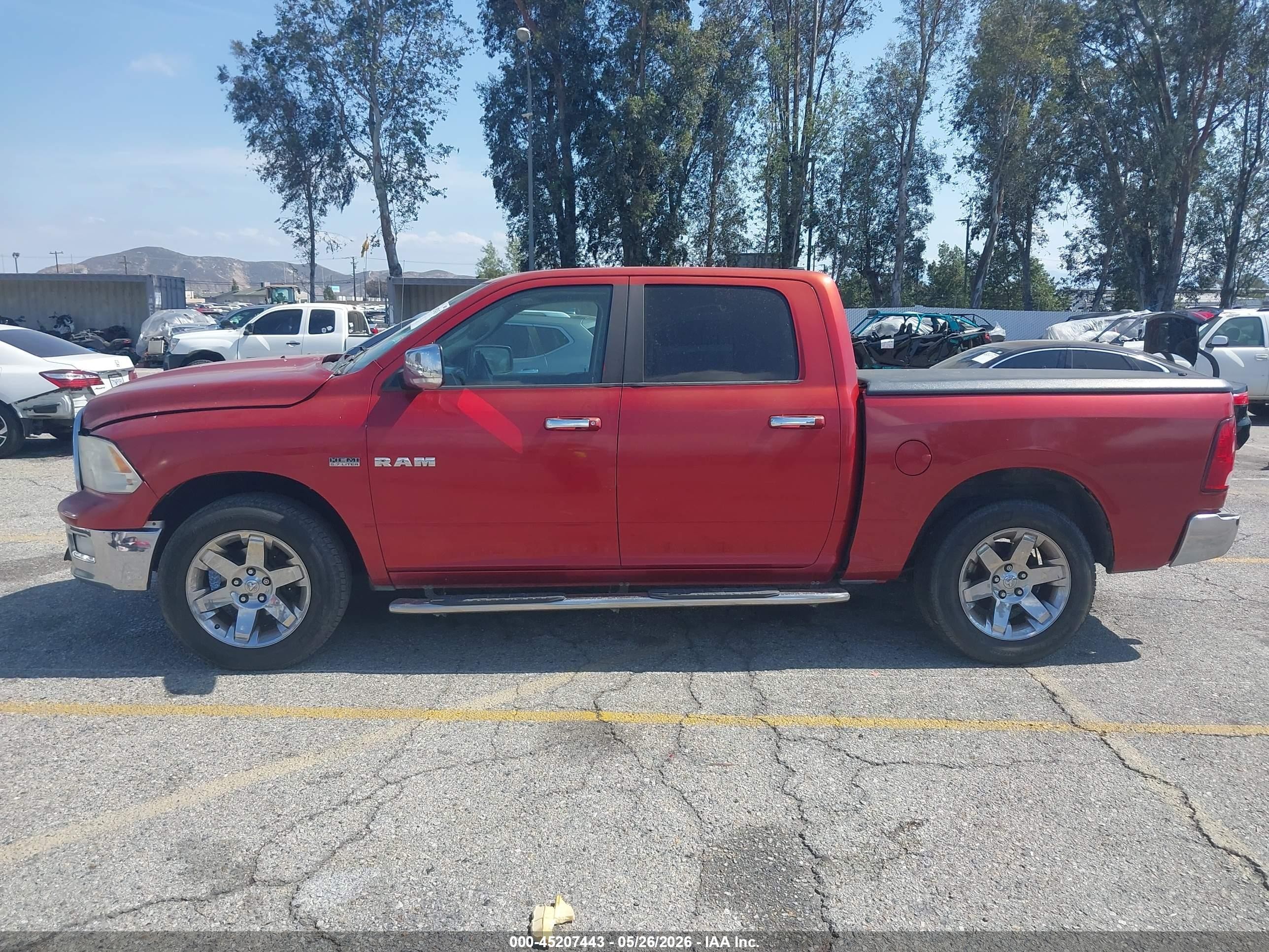 2009 Dodge Ram 1500 Laramie Red vin: 1D3HB13T29S748413
