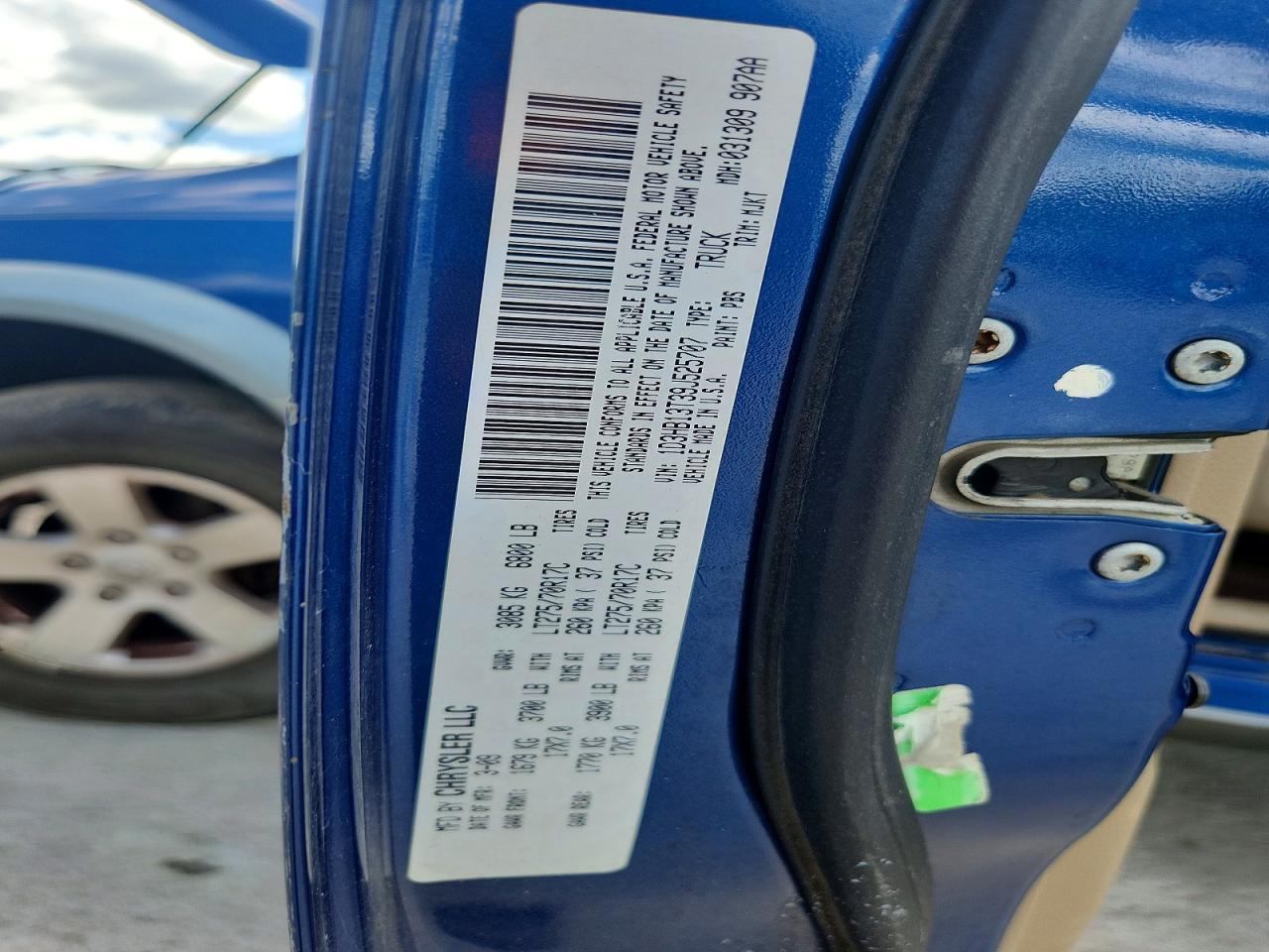 2009 Dodge Ram 1500 Blue vin: 1D3HB13T39J525707