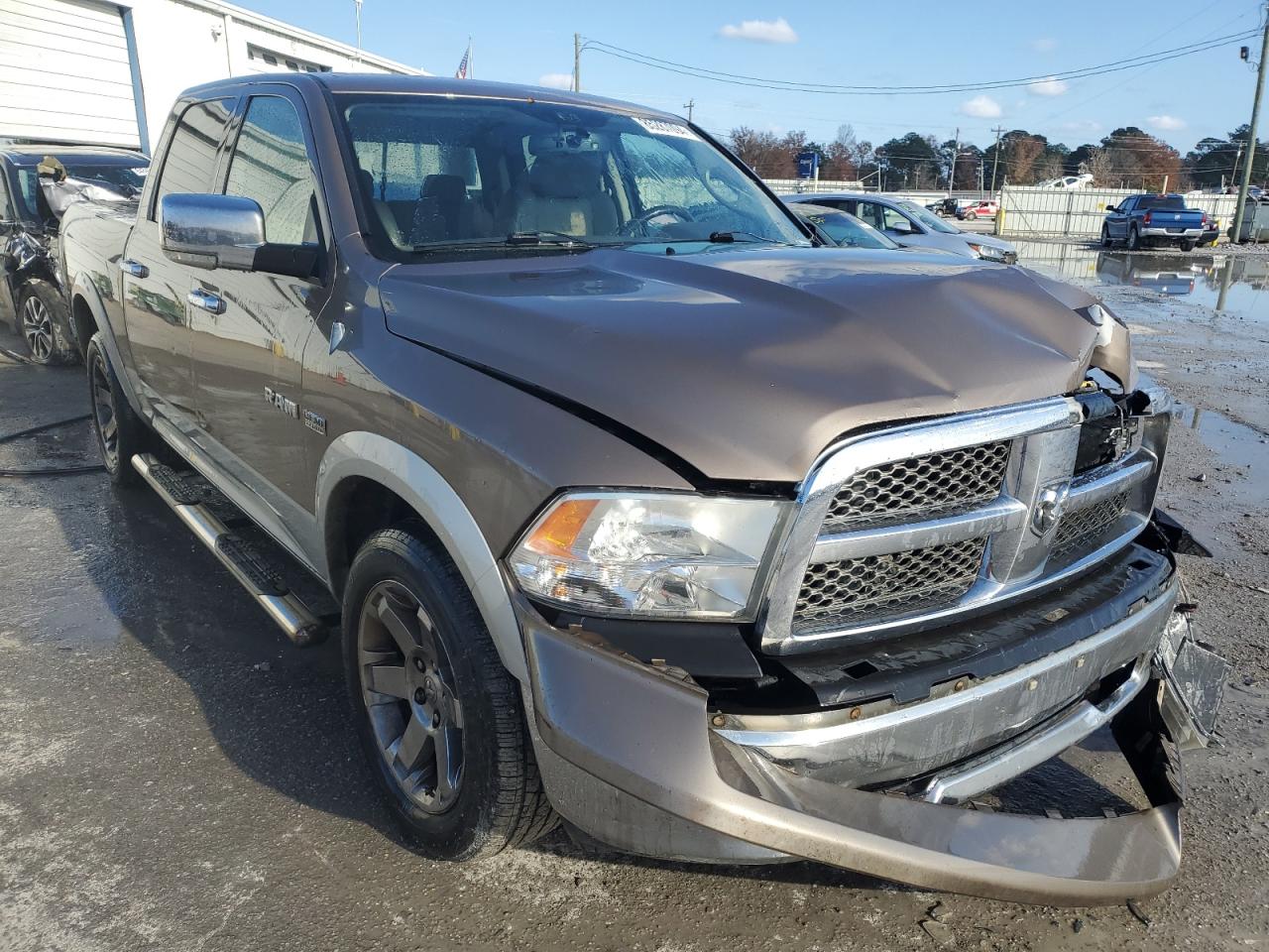 2009 Dodge Ram 1500 Tan vin: 1D3HB13T59S772933