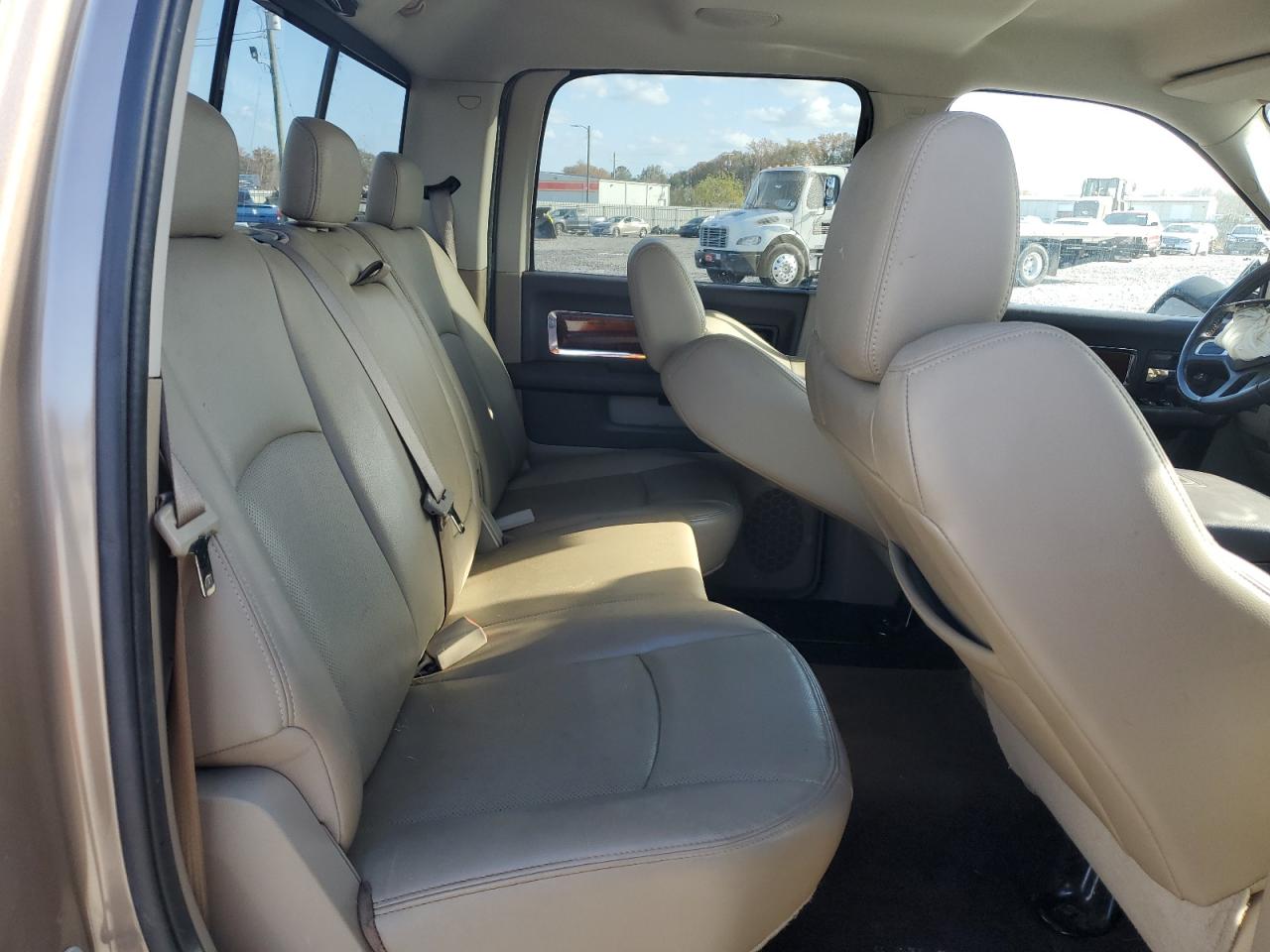 2009 Dodge Ram 1500 Tan vin: 1D3HB13T59S772933