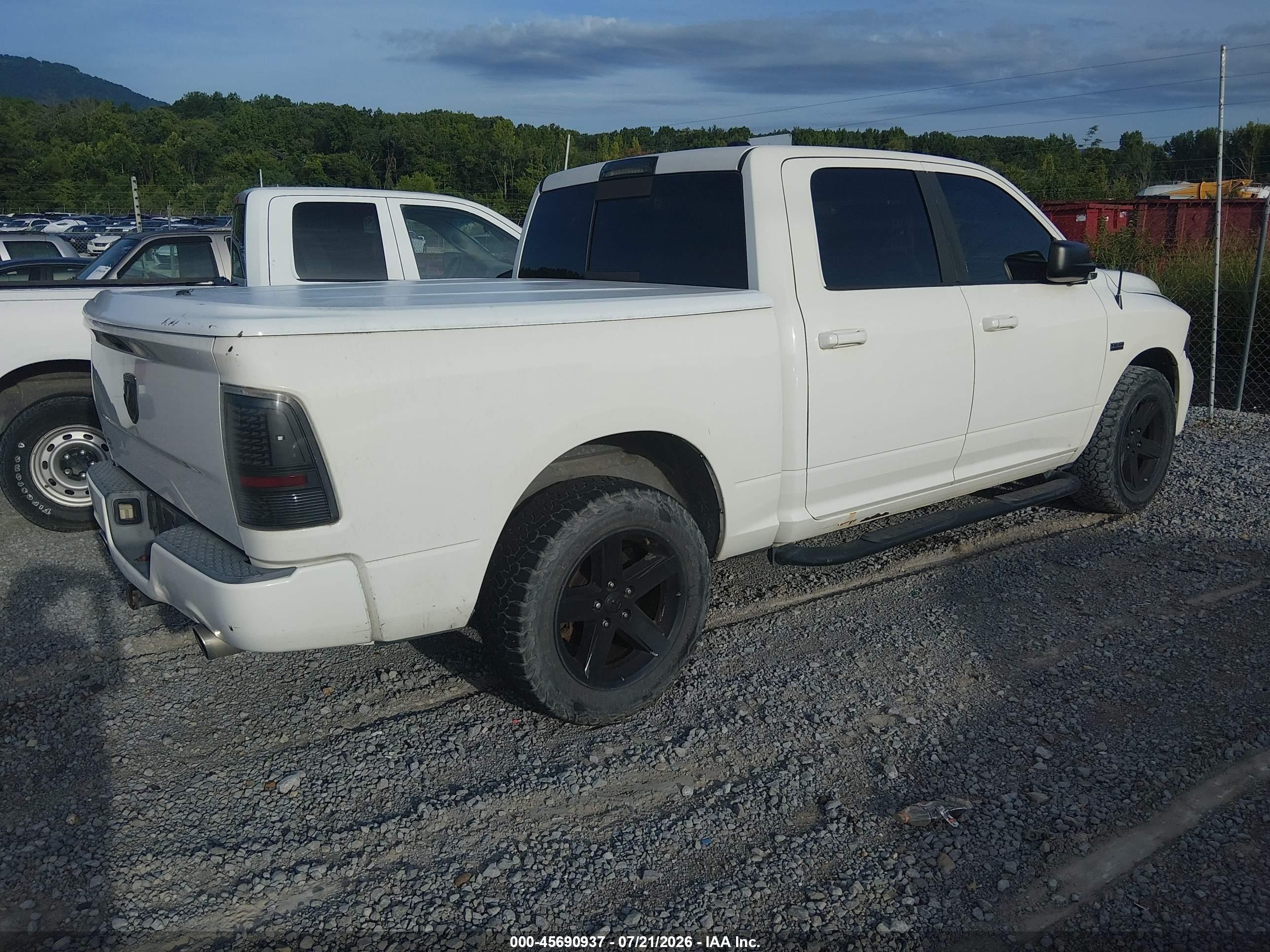 2009 Dodge Ram 1500 Slt/sport/trx White vin: 1D3HB13T69S743246