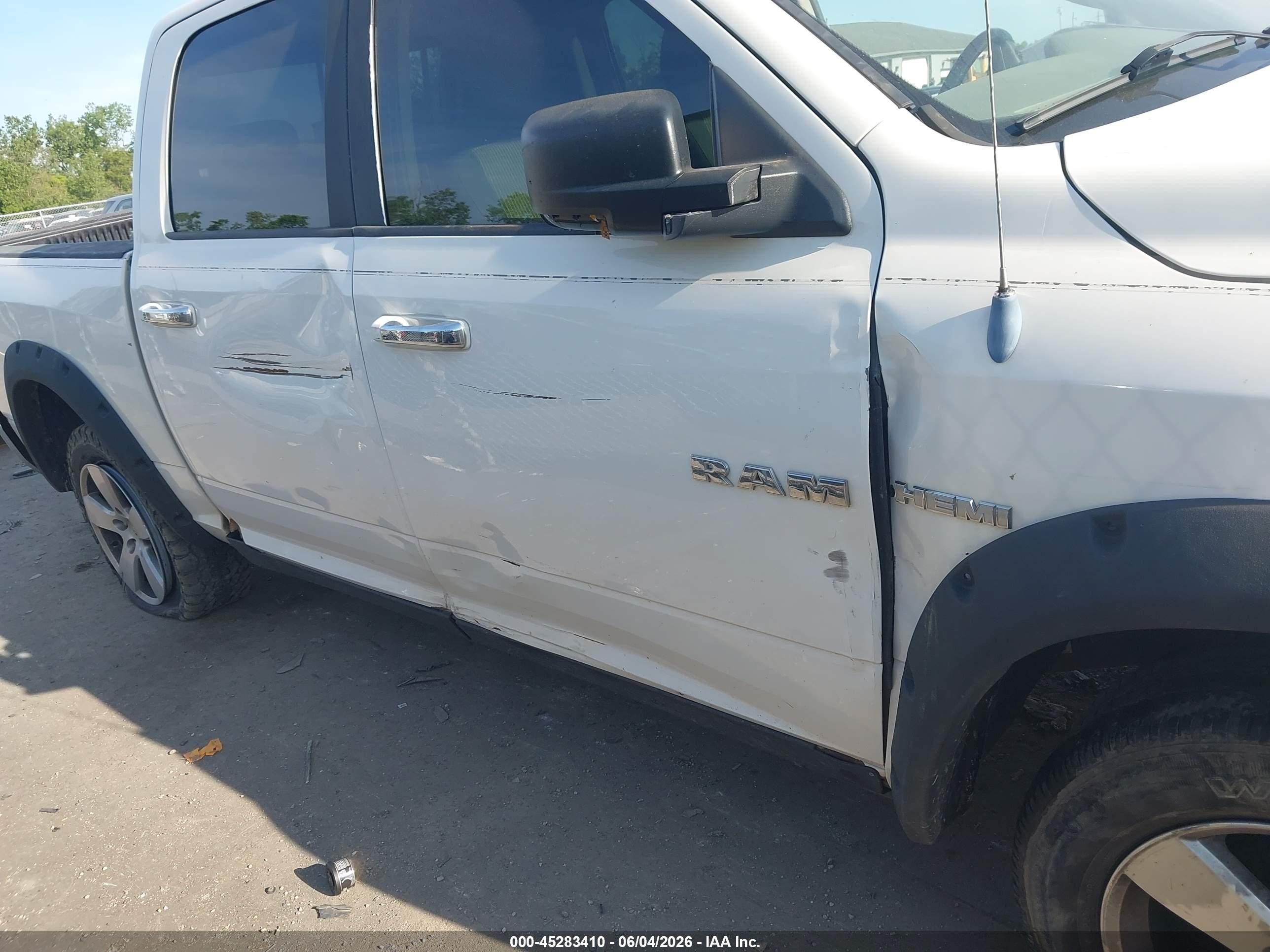 2009 Dodge Ram 1500 Slt/sport/trx White vin: 1D3HB13T89S807741