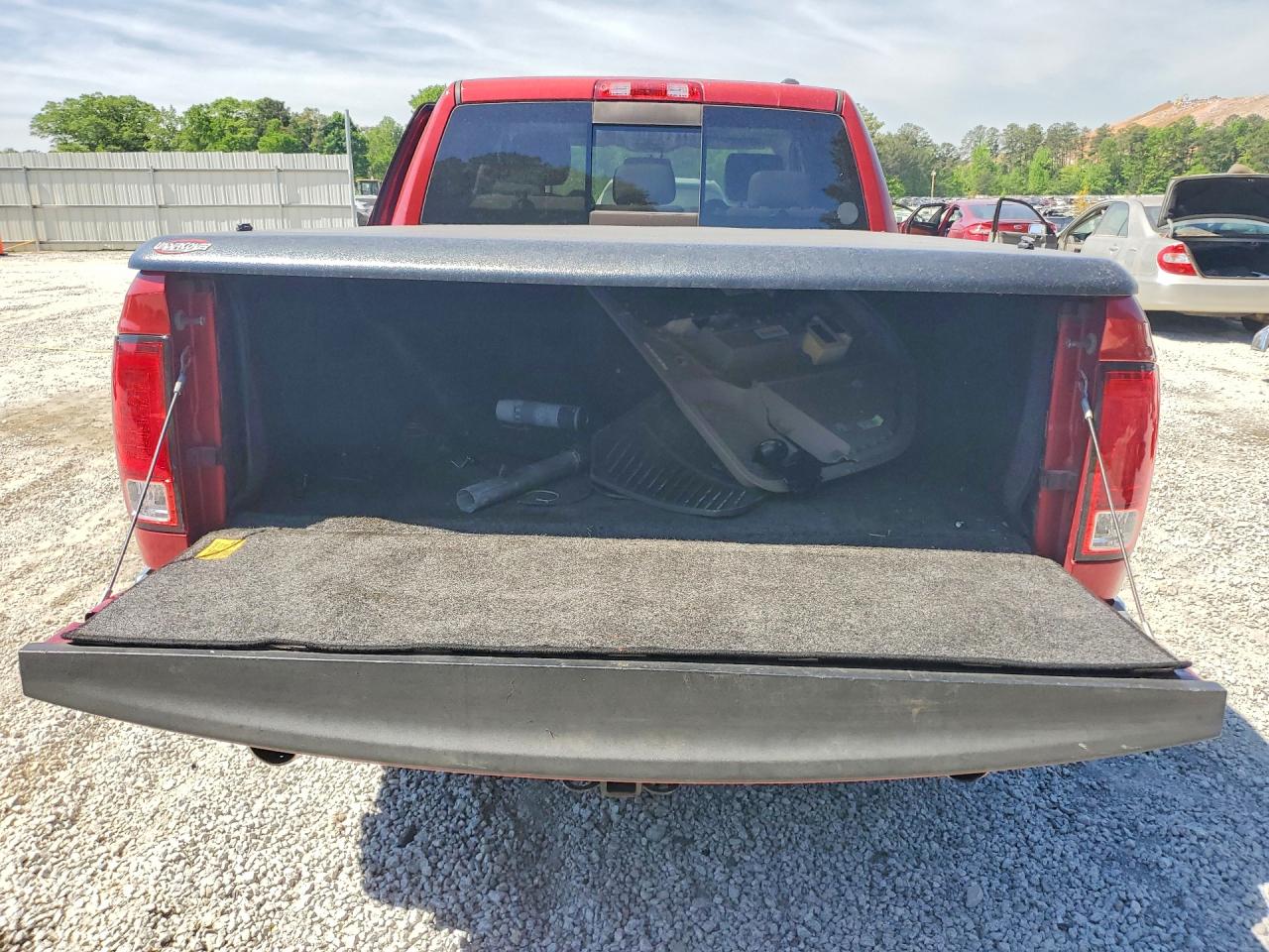 2009 Dodge Ram 1500 Two Tone vin: 1D3HB13TX9J524649