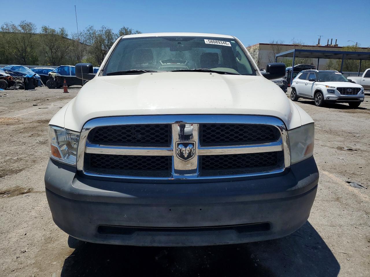 2009 Dodge Ram 1500 White vin: 1D3HB16K29J500655