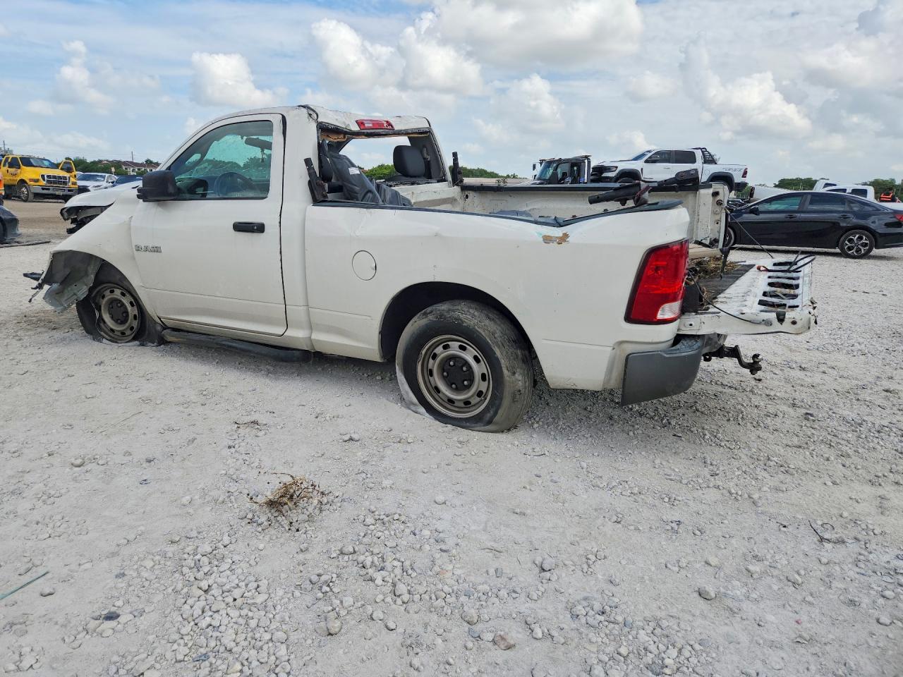 2009 Dodge Ram 1500 White vin: 1D3HB16K99J503536