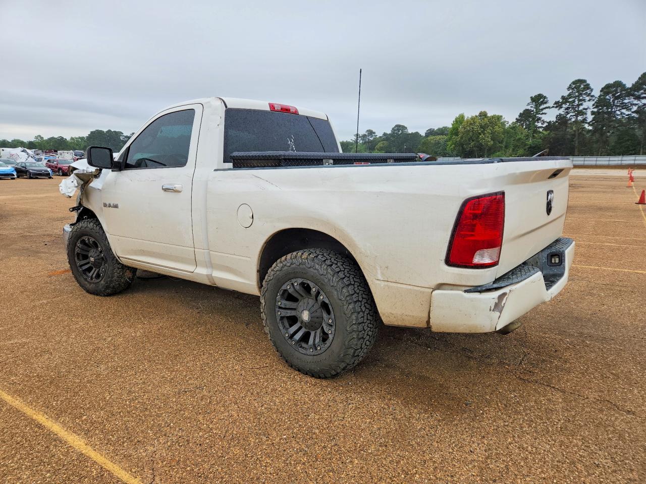 2009 Dodge Ram 1500 Белый vin: 1D3HB16P09J527574