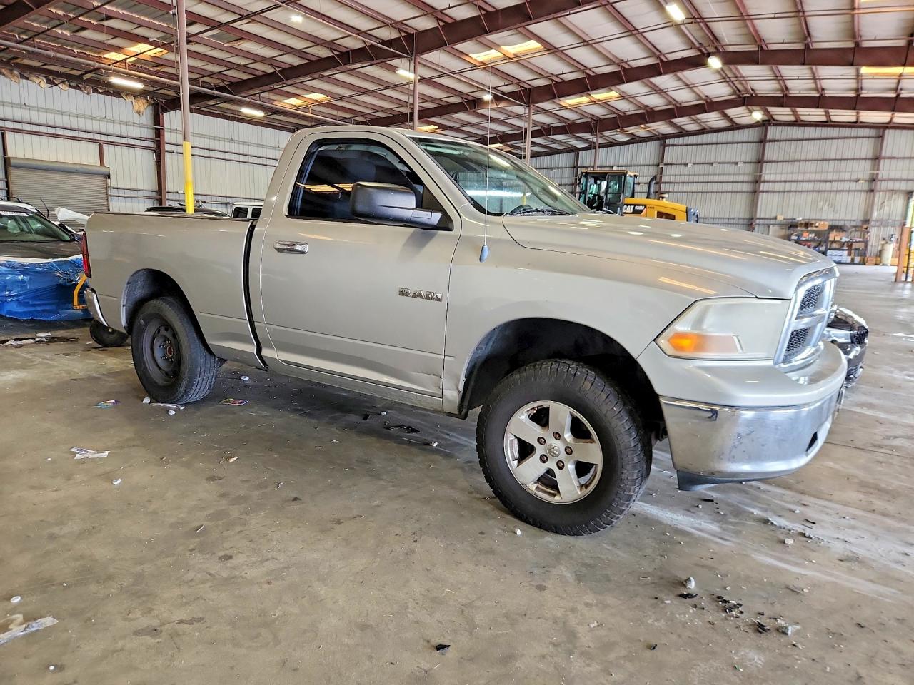 2009 Dodge Ram 1500 Серебряный vin: 1D3HB16P99J518484