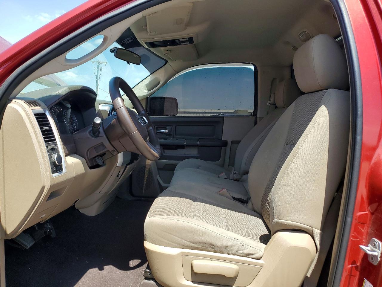 2009 Dodge Ram 1500 Red vin: 1D3HB16T99J524475