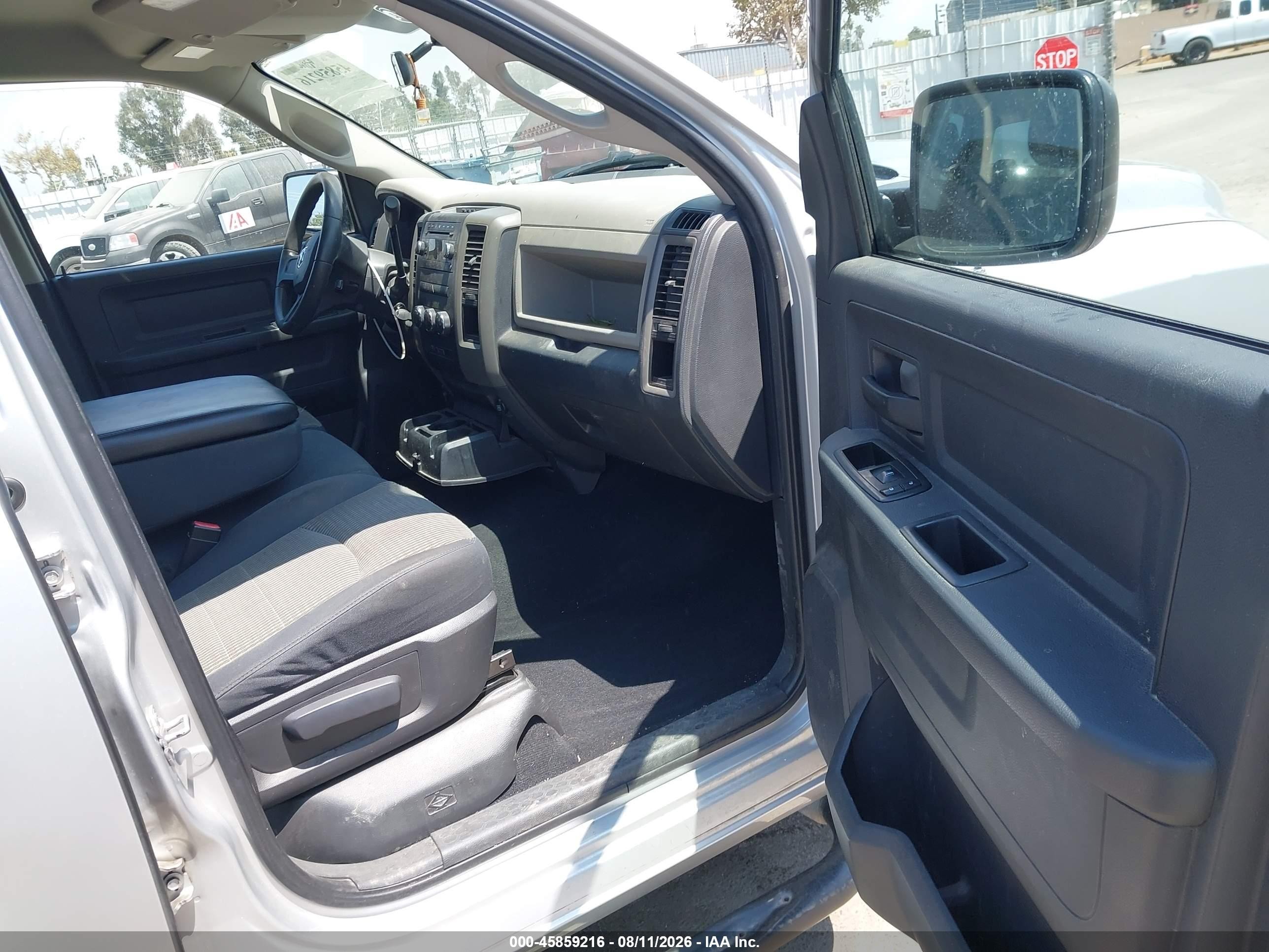 2009 Dodge Ram 1500 St Silver vin: 1D3HB18K29S745964