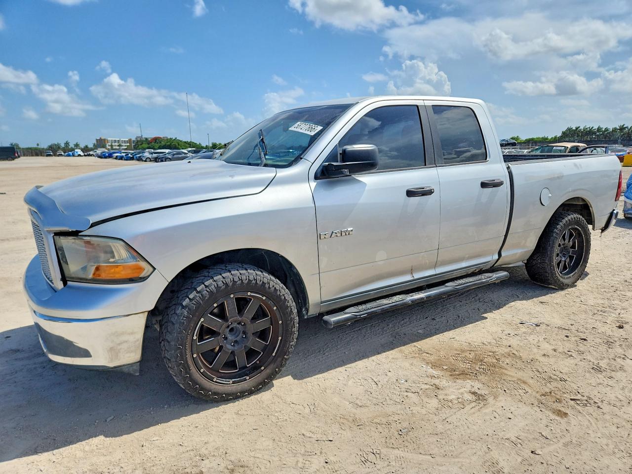 2009 Dodge Ram 1500 Silver vin: 1D3HB18P09S727412