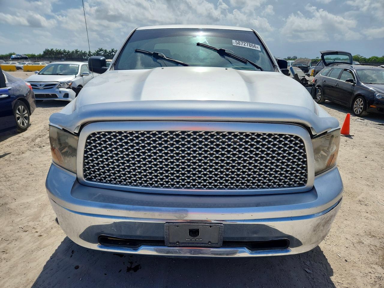2009 Dodge Ram 1500 Silver vin: 1D3HB18P09S727412