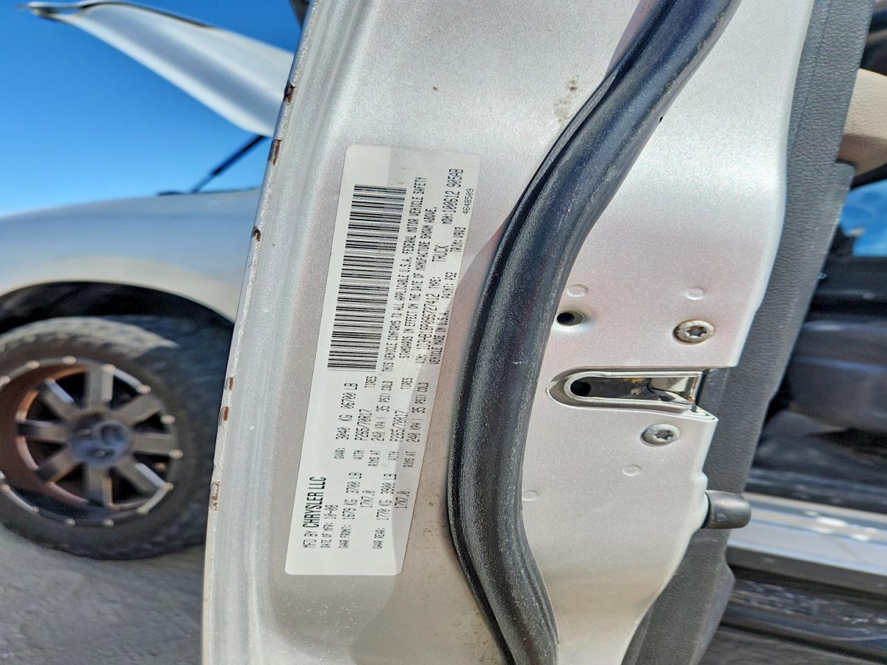 2009 Dodge Ram 1500 Silver vin: 1D3HB18P09S727412