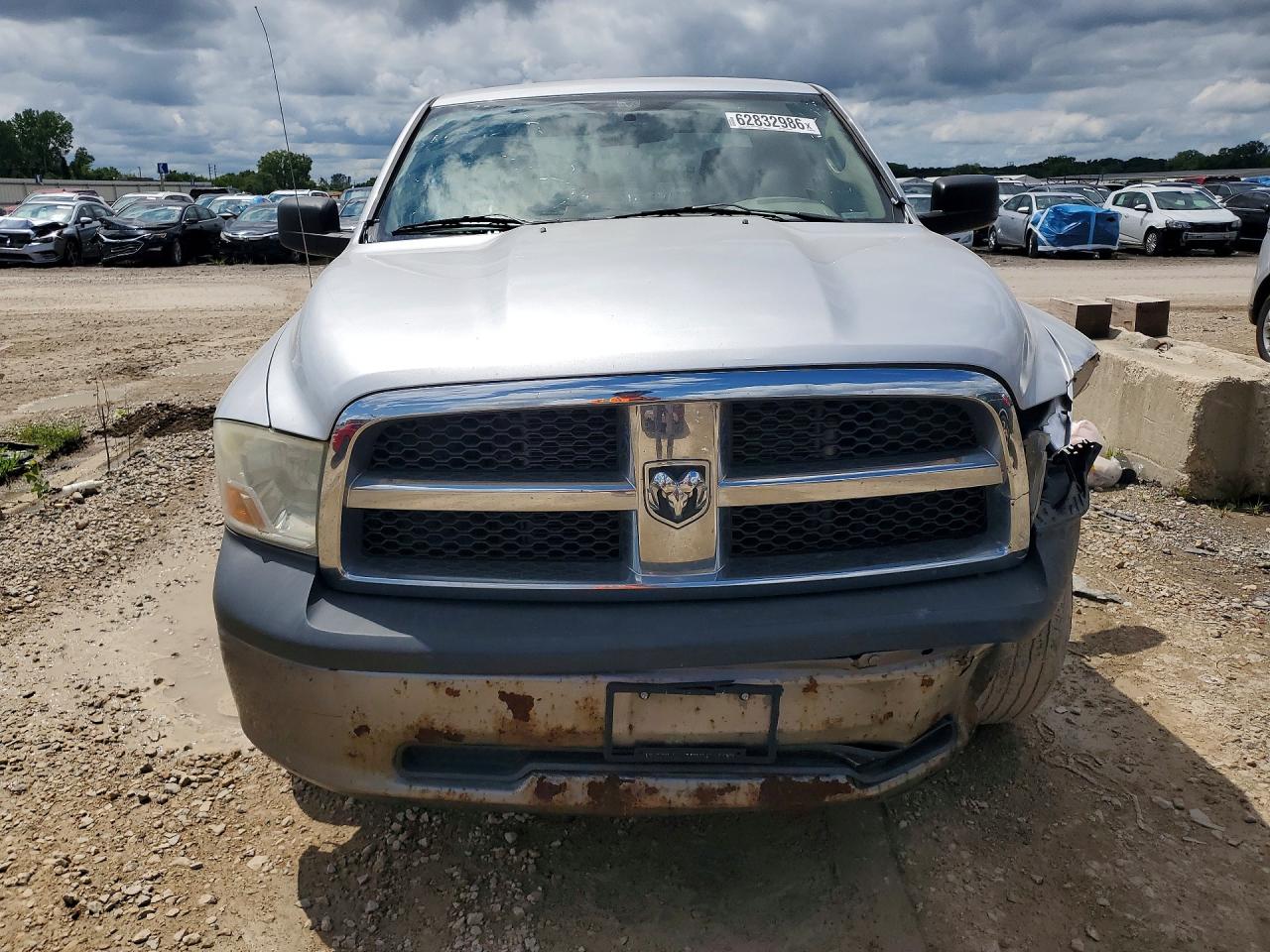 2009 Dodge Ram 1500 Silver vin: 1D3HB18P19S769359
