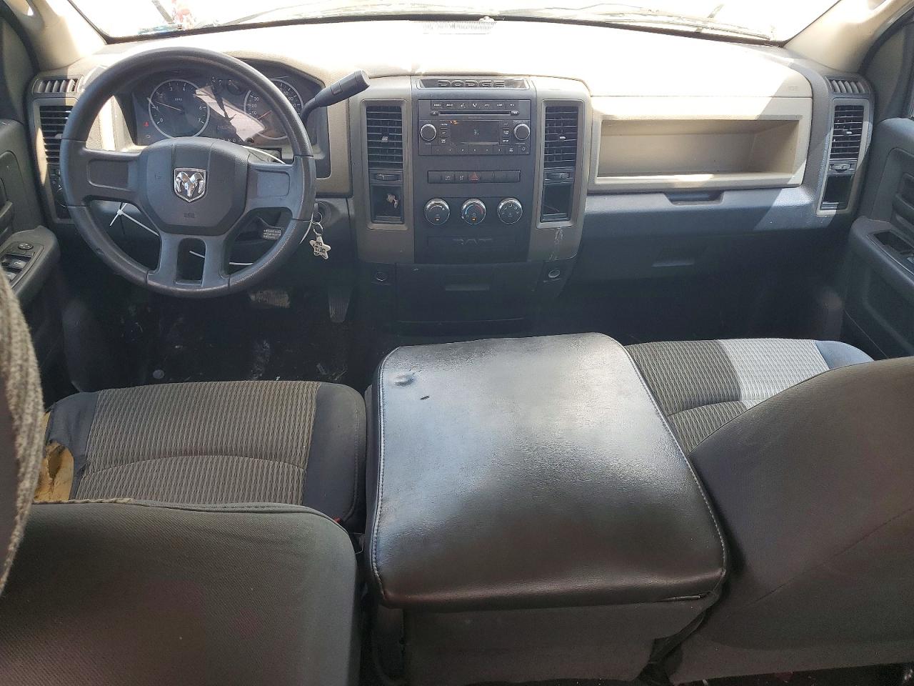 2009 Dodge Ram 1500 Silver vin: 1D3HB18P19S769359