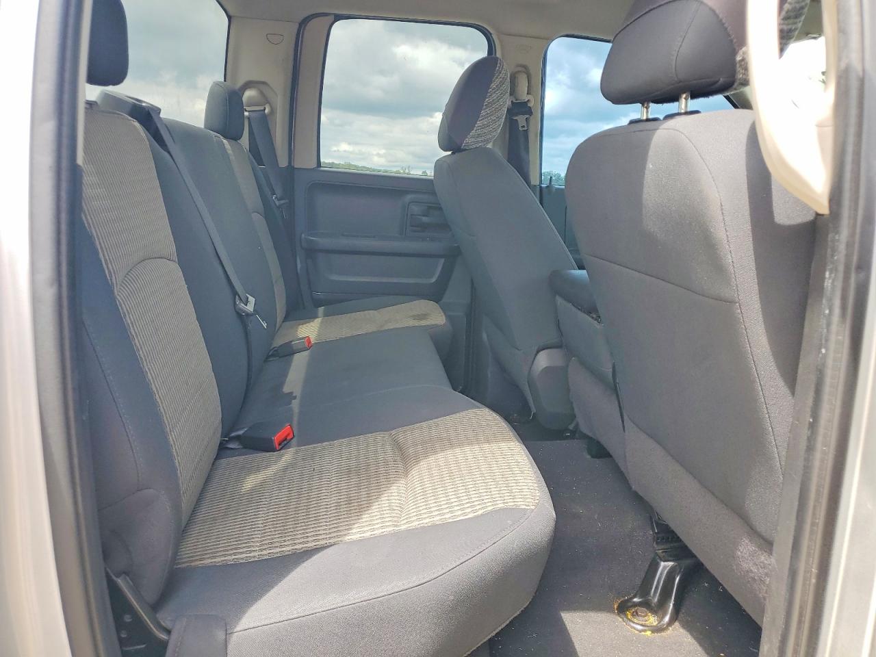2009 Dodge Ram 1500 Silver vin: 1D3HB18P19S769359