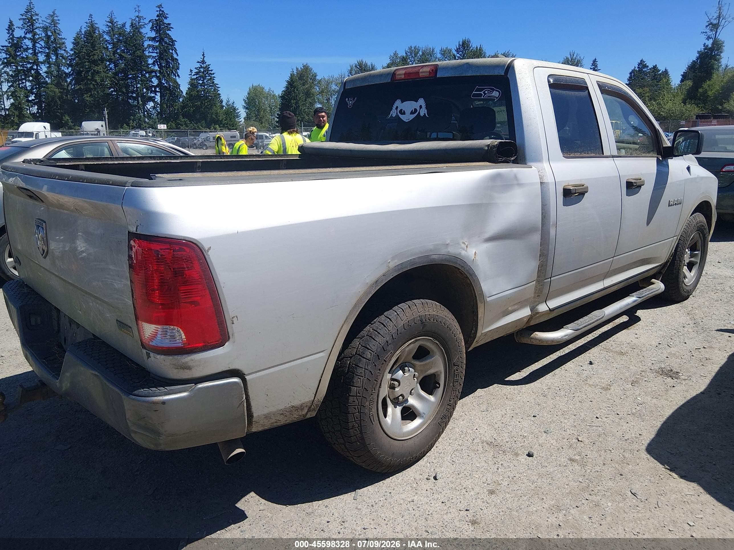 2009 Dodge Ram 1500 St Серебряный vin: 1D3HB18P29S782105