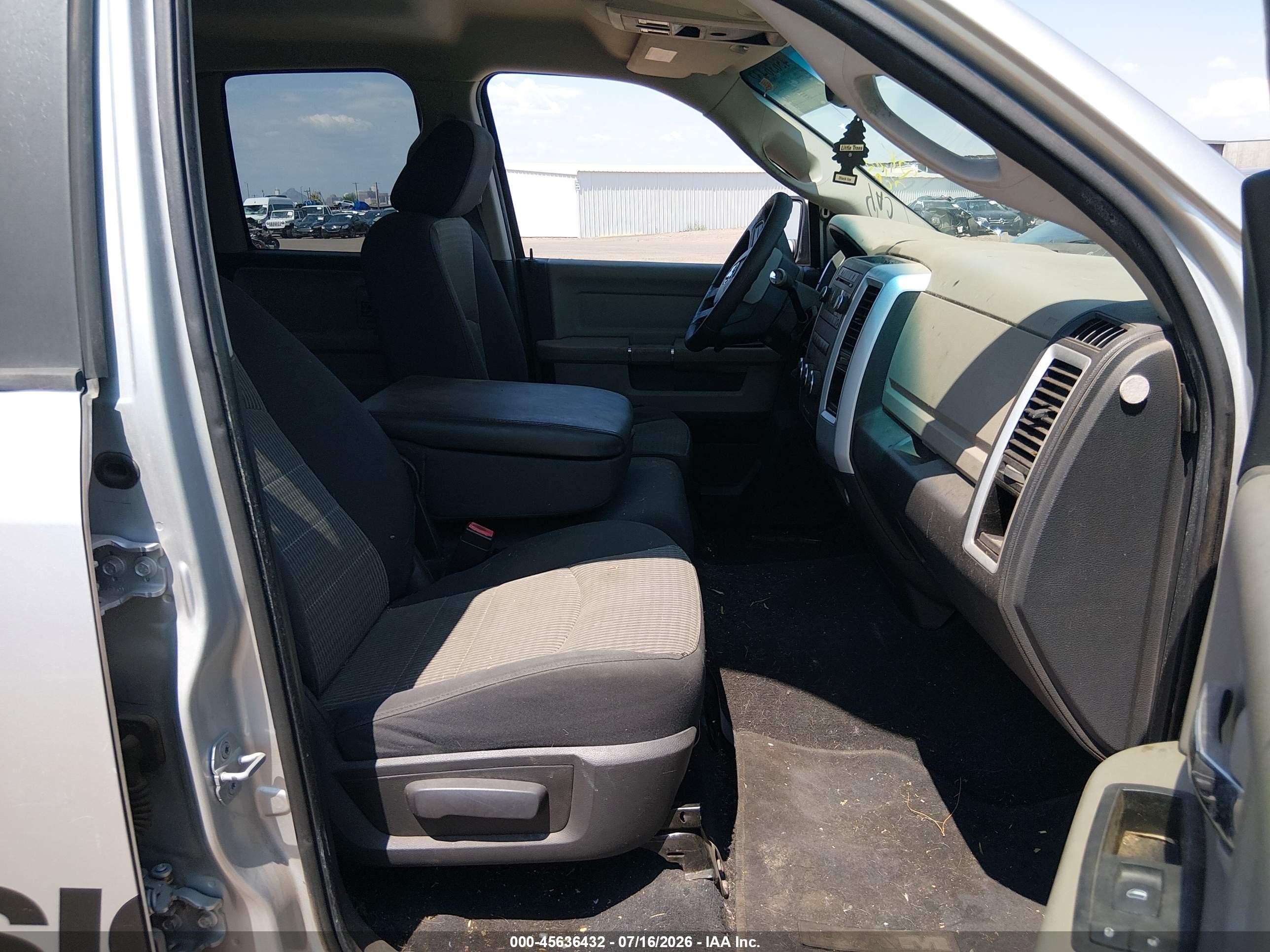 2009 Dodge Ram 1500 Slt/sport/trx Серебряный vin: 1D3HB18P49S796636