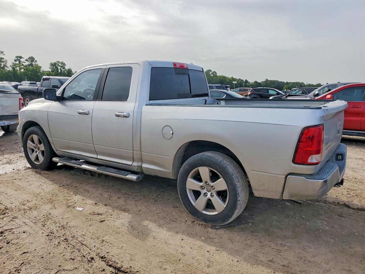 2009 Dodge Ram 1500 Silver vin: 1D3HB18P89S762795
