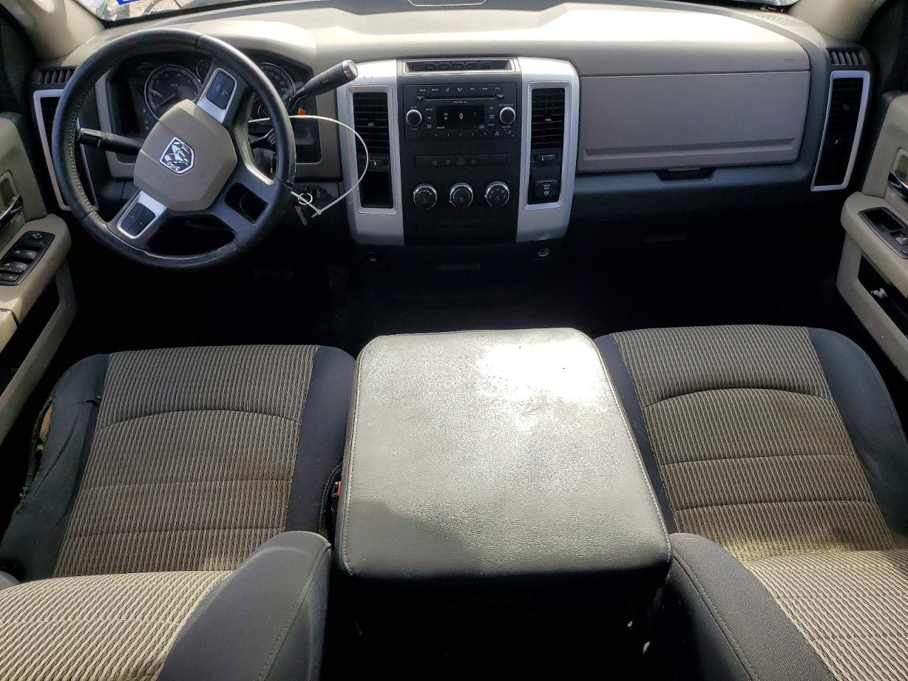 2009 Dodge Ram 1500 Silver vin: 1D3HB18P89S762795