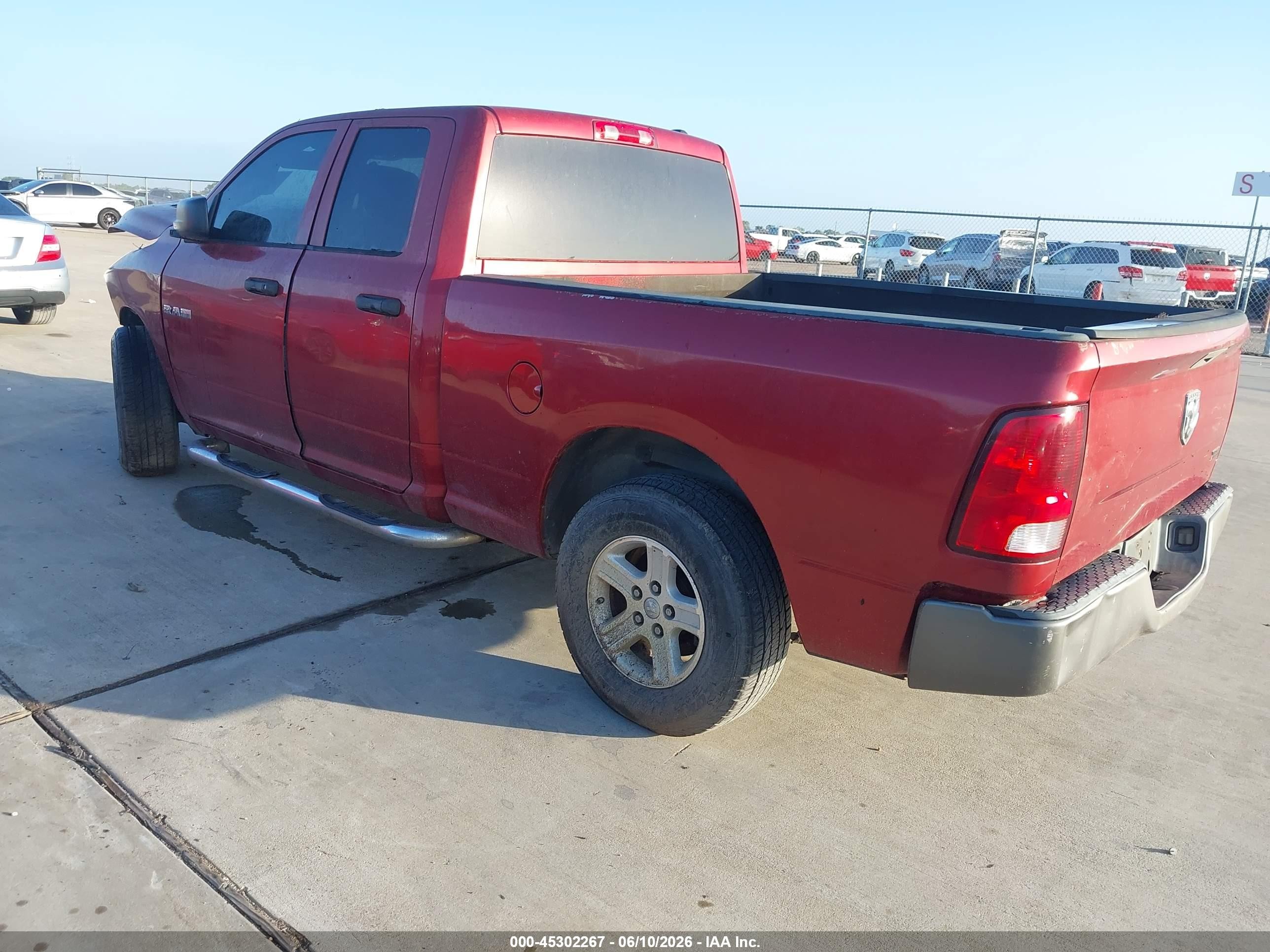 2009 Dodge Ram 1500 St Red vin: 1D3HB18P99S732415