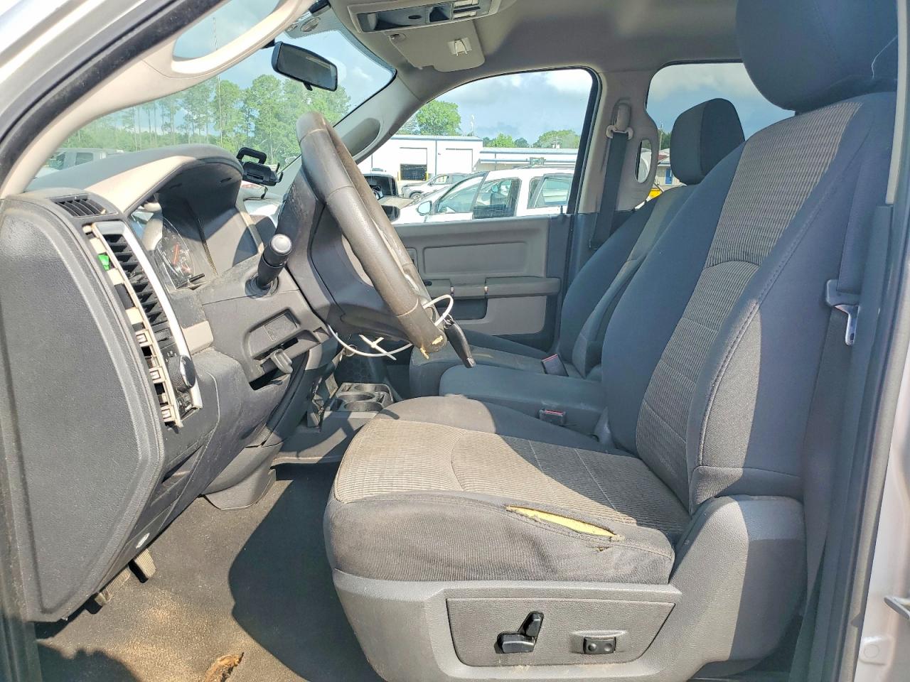 2009 Dodge Ram 1500 Silver vin: 1D3HB18PX9S802021