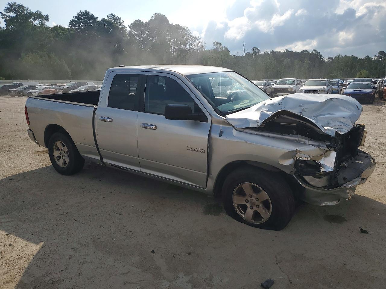 2009 Dodge Ram 1500 Silver vin: 1D3HB18PX9S802021