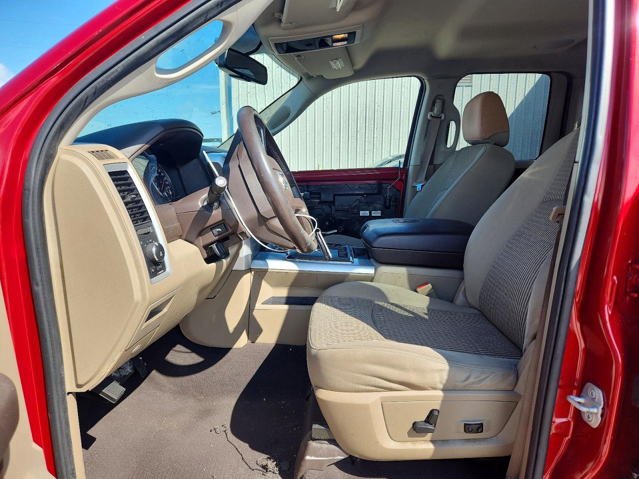2009 Dodge Ram 1500 Red vin: 1D3HB18T69S737343