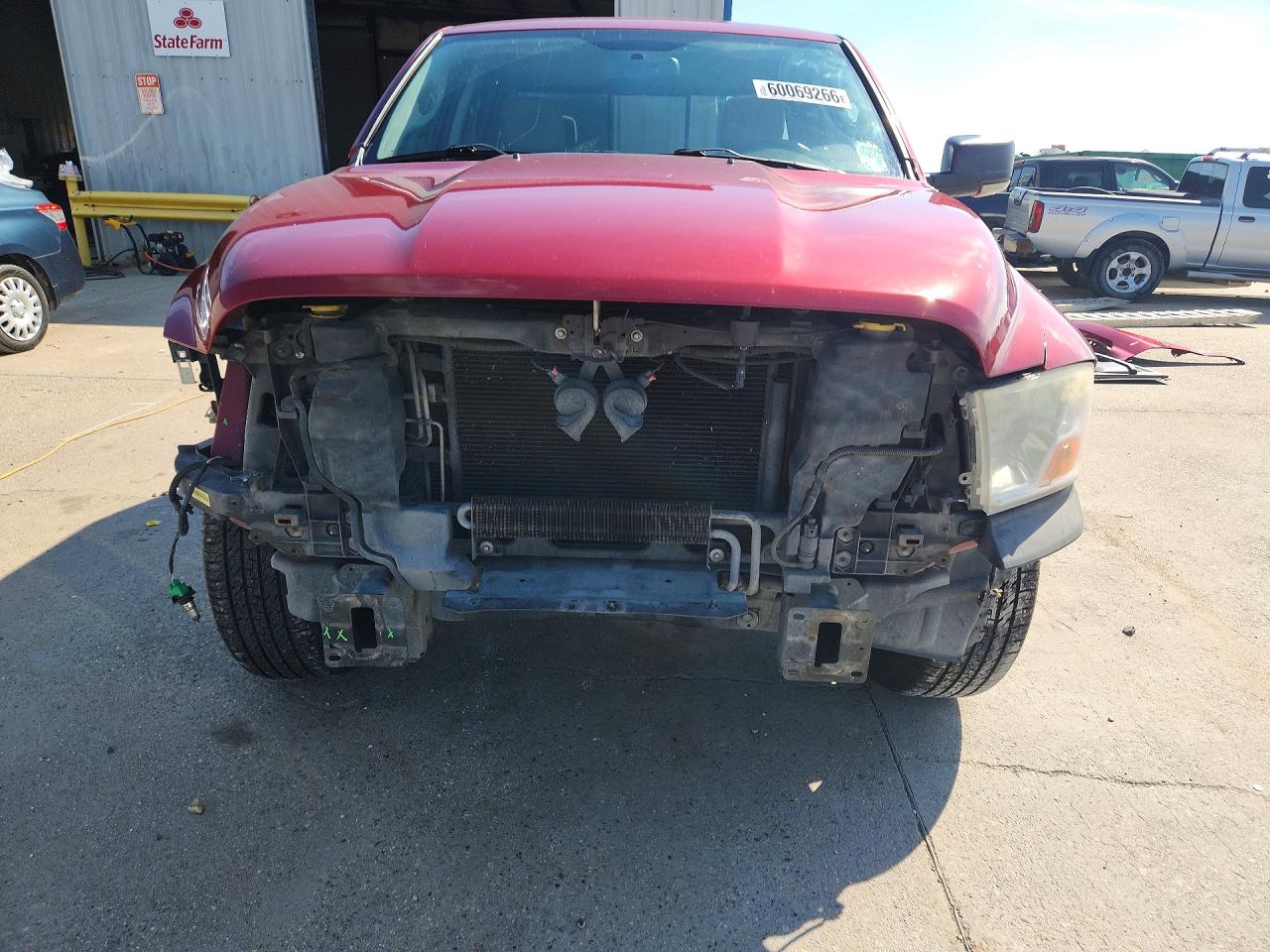 2009 Dodge Ram 1500 Red vin: 1D3HB18T69S737343