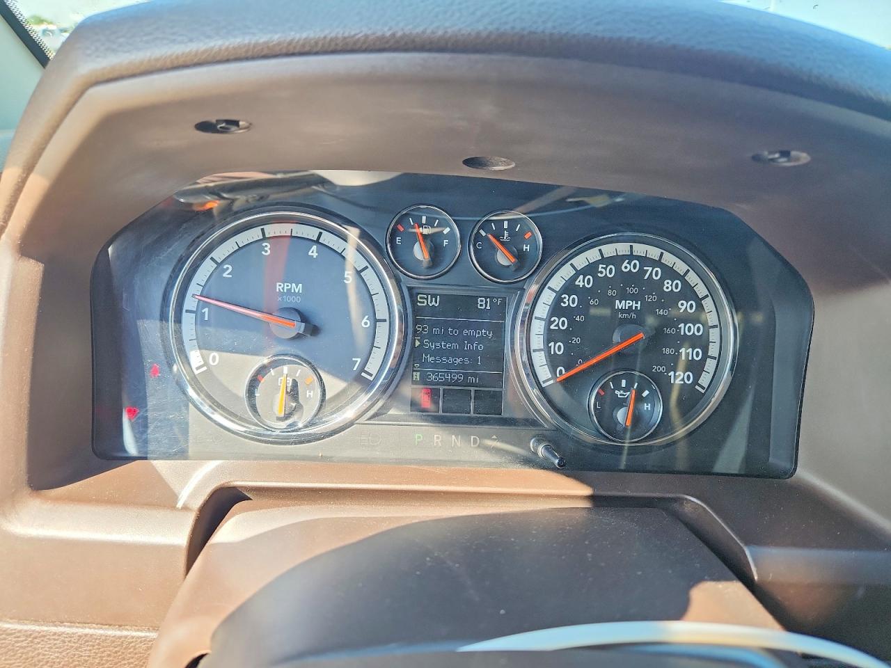 2009 Dodge Ram 1500 Red vin: 1D3HB18T69S737343