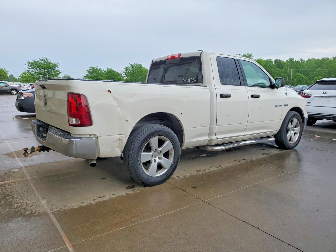 2009 Dodge Ram 1500 White vin: 1D3HB18T89S727316