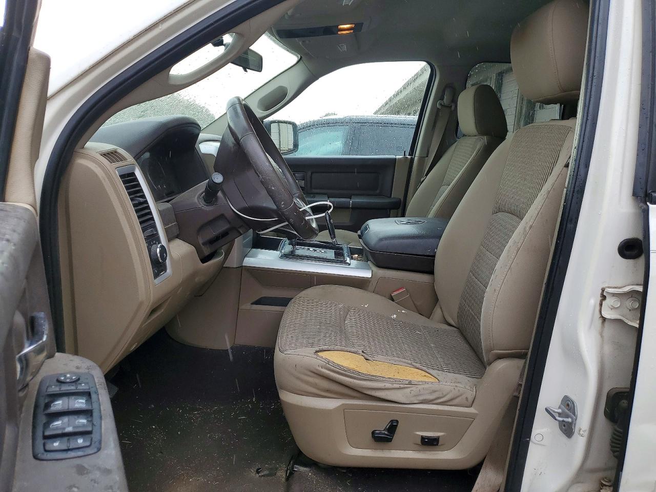 2009 Dodge Ram 1500 White vin: 1D3HB18T89S727316