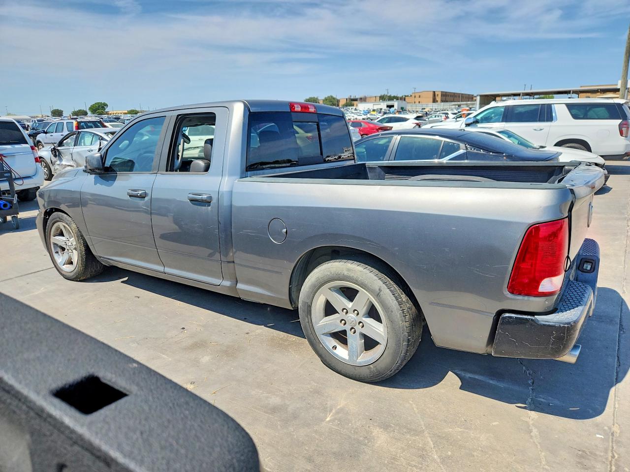 2009 Dodge Ram 1500 Gray vin: 1D3HB18T99S703493