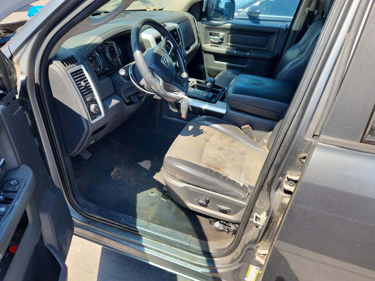2009 Dodge Ram 1500 Gray vin: 1D3HB18T99S703493